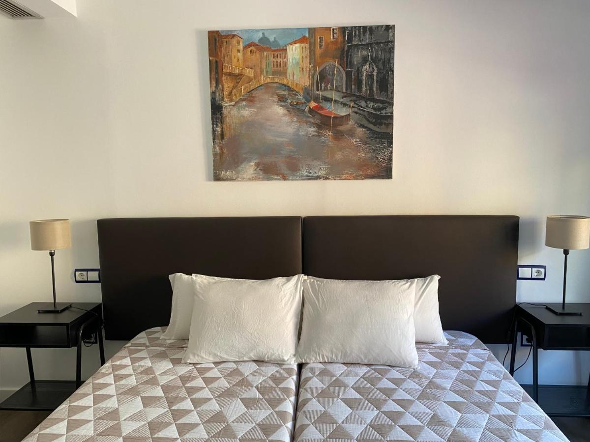 LC Apartamentos César Augusto Zaragoza Bagian luar foto